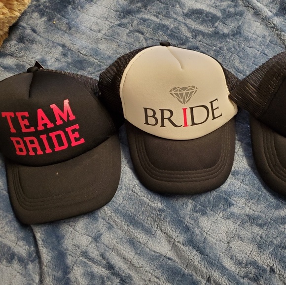 BRAND NEW TEAM BRIDE HATS - Picture 1 of 2